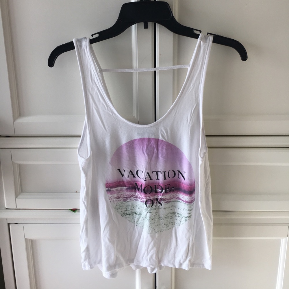 Graphic tank